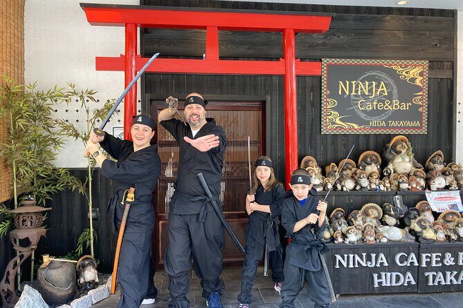 Ninja Experience in Takayama - Basic Course - Shuriken throwing and blowgun balloon popping