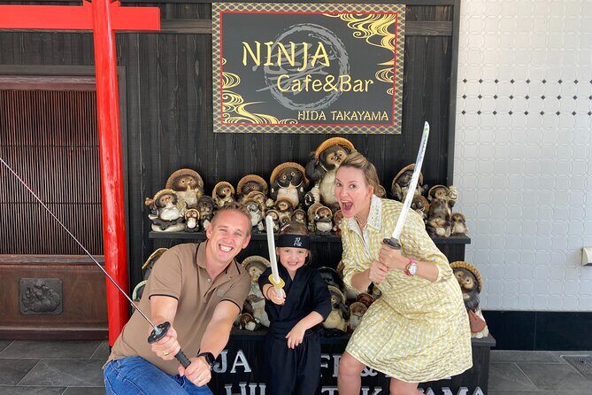 Ninja Experience in Takayama - Trial Course - Ranged weapon practice: blowing an arrow and trying the blowgun-style skill