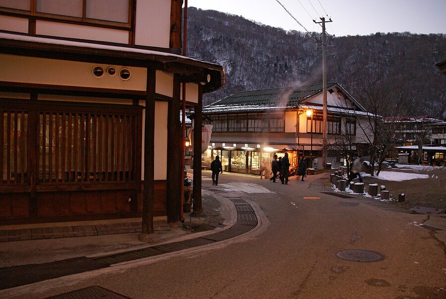 Hirayu Minzokukan museum and bath area