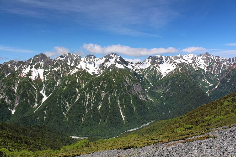 Mt Hotaka and Mt Yari from Mt Cho in autumn
