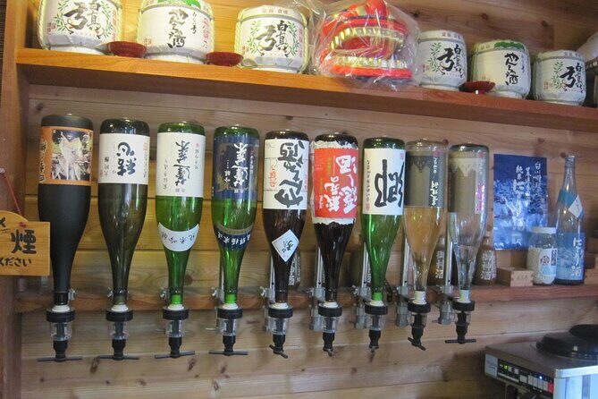 [One-day bus tour departing from Kanazawa Station] Shirakawa-go and Gokayama - Two World Heritage Villages Enjoyable Bus Tour - Getting on the bus: the 8:00 departure and 3:45 return