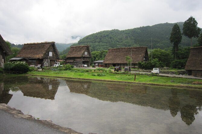 [One-day bus tour departing from Kanazawa Station] Shirakawa-go/Takayama tour platinum route bus tour - A one-day bus classic from Kanazawa