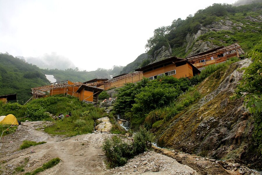 Hakuba Yari Onsen at 2100m above Sarukura on Mt Shirouma