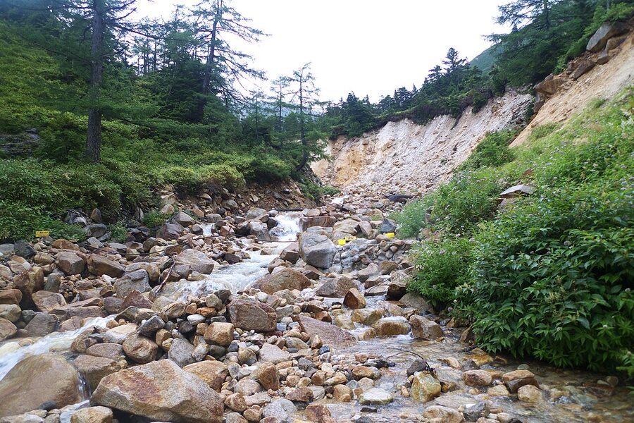 Takamagahara Onsen wild bath after a 13-hour hike