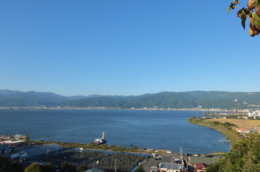 The pleasure boat dock on Lake Suwa