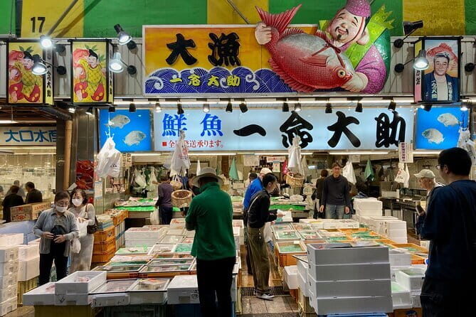 Private Tailored Kanazawa Highlights Tour with a Local - Meeting Lucy at Mister Donut and getting moving without stress