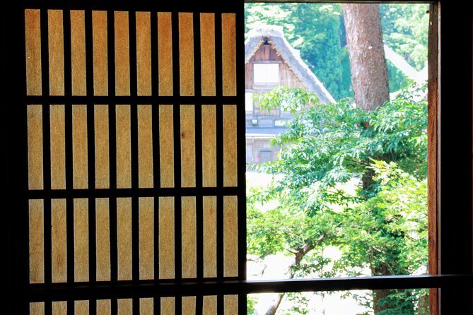 Private Tour Kanazawa, Shirakawago, Hida Furukawa,Takayama - Hida Furukawa Old Town: Canal Streets, Edo-Era Stories, and Lunch Time