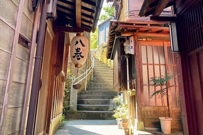 Private walking Tour of Kanazawa's Historical Districts 4h - Key highlights at a glance