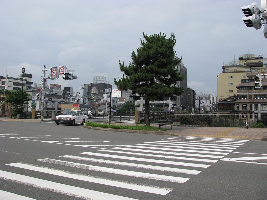 Sanjo Ohashi bridge over the Kamo River in Kyoto, the western terminus of the Nakasendo