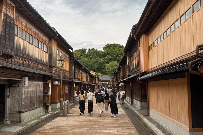 Shirakawago & Kanazawa from Kanazawa - The bus ride reality: pacing, group size, and comfort