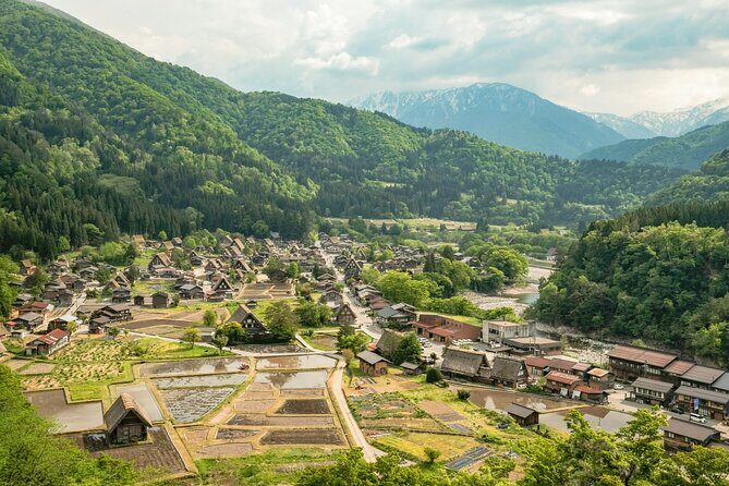 Shirakawago & Kanazawa from Kanazawa - End point note: where you finish depends on your option