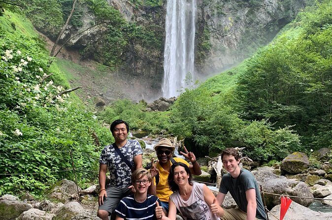 Shirakawago(UNESCO world heritage)/ Onsen / Hiking / 1day tour - Who this tour fits best