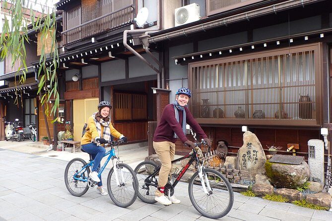 Short Morning Cycling Tour in Hida - Rain, Languages, and Comfort on a 12km Route