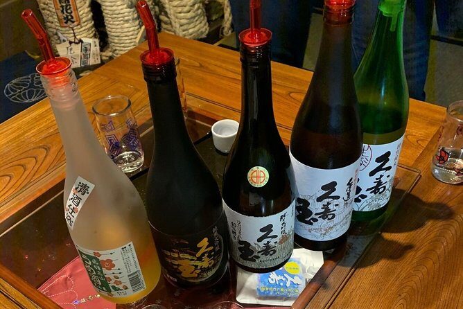 Special Food and Sake Factory Tour in Takayama - Morning markets: snack time at Hida-Takayama and Jinya-Mae