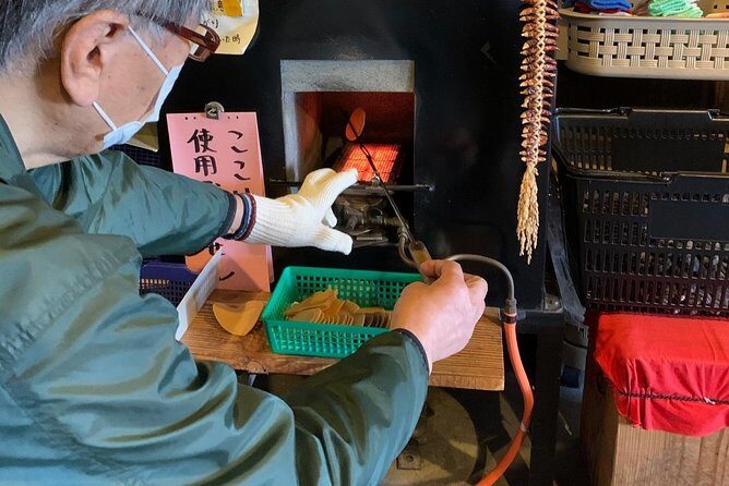Special Food tour in Takayama - Yamazakura Shrine: craft traditions and religion in one stop