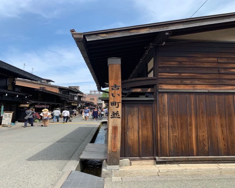 Takayama: Edo-Period Old Town Walking Tour - Price and Value: Is $43 Worth It?