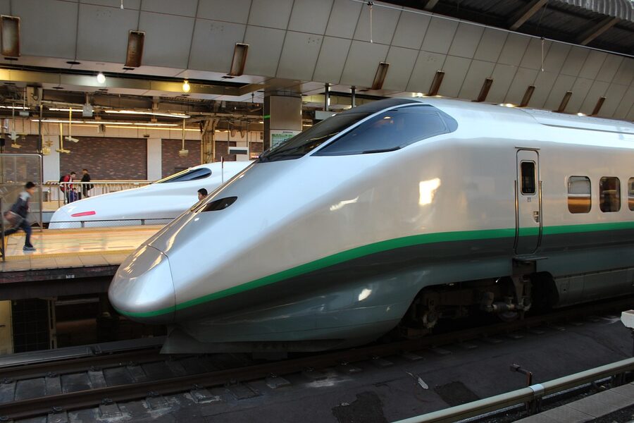 JR East trains at Tokyo Station