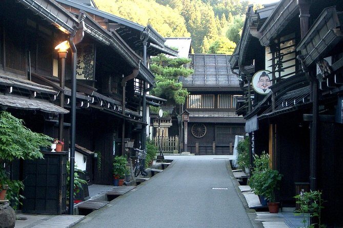 Takayama Full-Day Private Tour with Government Licensed Guide - Choosing your 3–4 stops: how to make the day match your interests