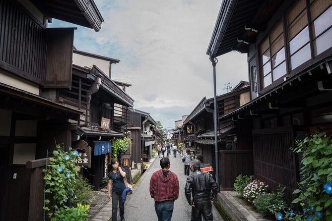 Takayama Half-Day Private Tour with Government Licensed Guide - Who should book this private Takayama half-day?