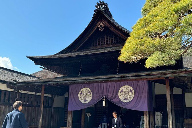 Takayama Jinya & Old Town Private Walking Tour - What the guides tend to be like (and why it matters)