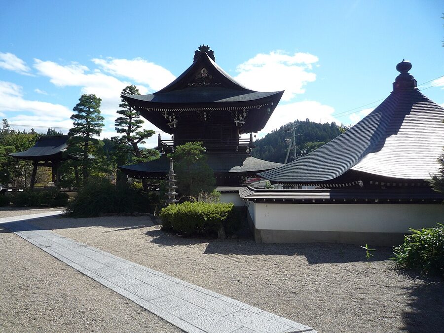 Higashiyama walking course path Takayama