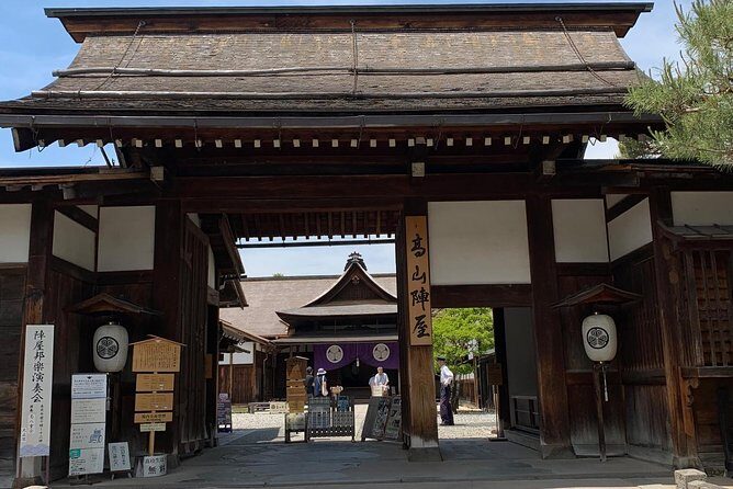 Takayama Old Town Walking Tour with Local Guide - Why this short Takayama Old Town walk works