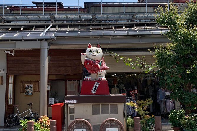 Takayama oldtownship walking tour with local guide. (About 70min) - Nakabashi Bridge: the quick photo stop with real context