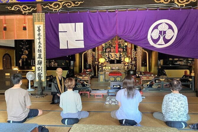 Takayama Rice ball Making and meditation at Takayama Zenkoji. - From cushion to kitchen: learning onigiri the calm way
