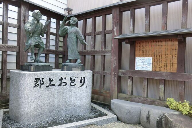Takayama to Gujo Hachiman, History Traditions and Crafts - Gujo Hachiman Castle: hilltop views plus a story you can picture