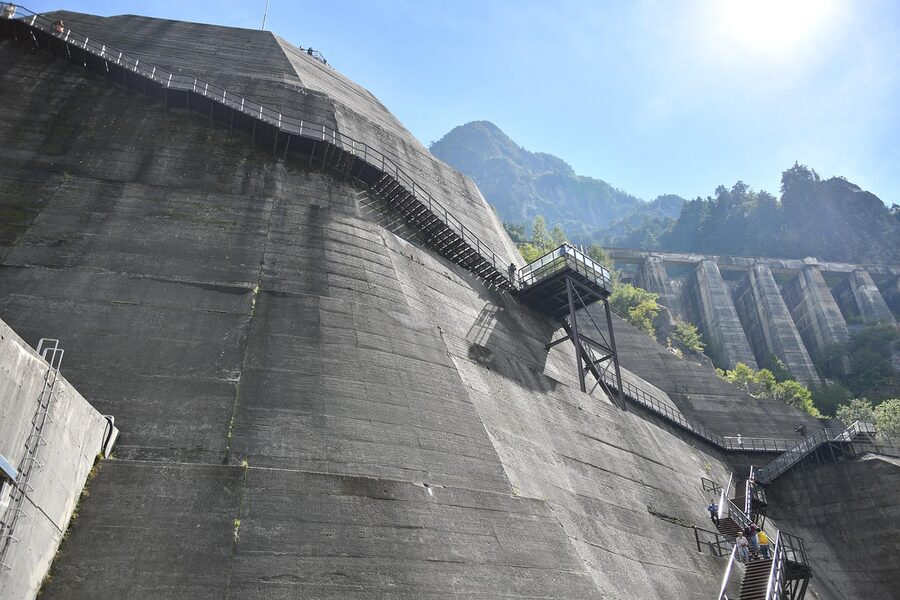 Kurobe canyon cliffside near Kurobe Dam