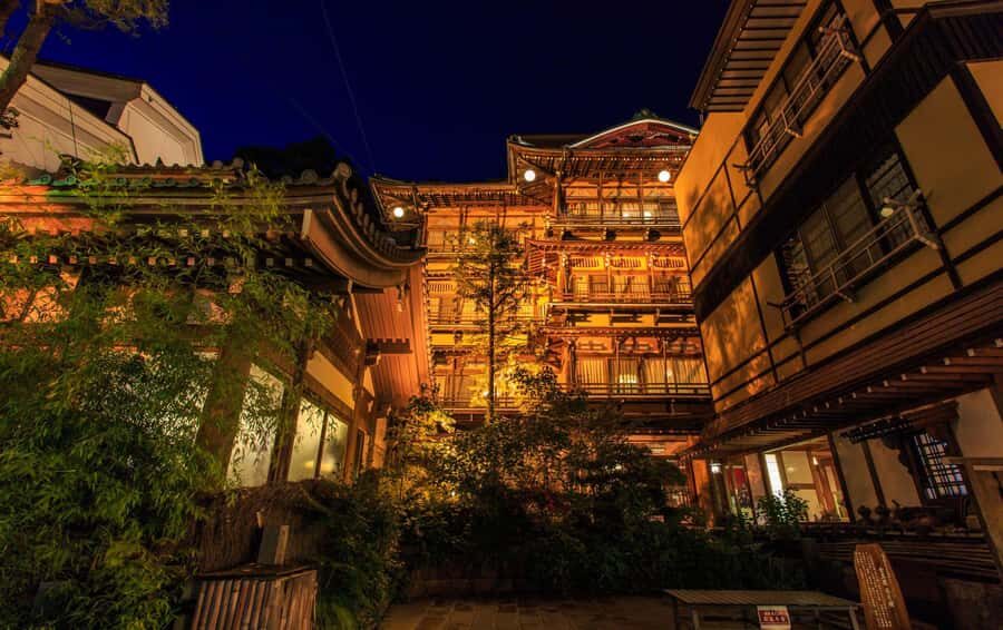 Tokyo/Nagano: private Tour with Snow Monkey Park & Temples - Obuse for miso: why the fermentation smell is half the attraction