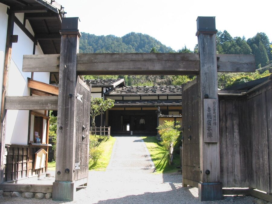 Nagiso Town Museum building behind the Honjin