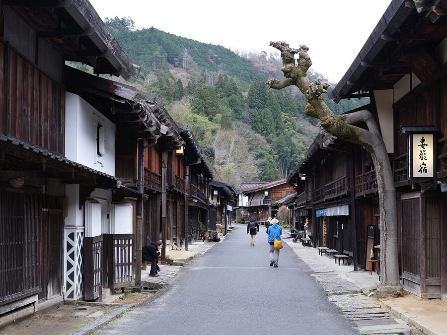 Tsumago main street with traditional wooden buildings, no signs and no cables