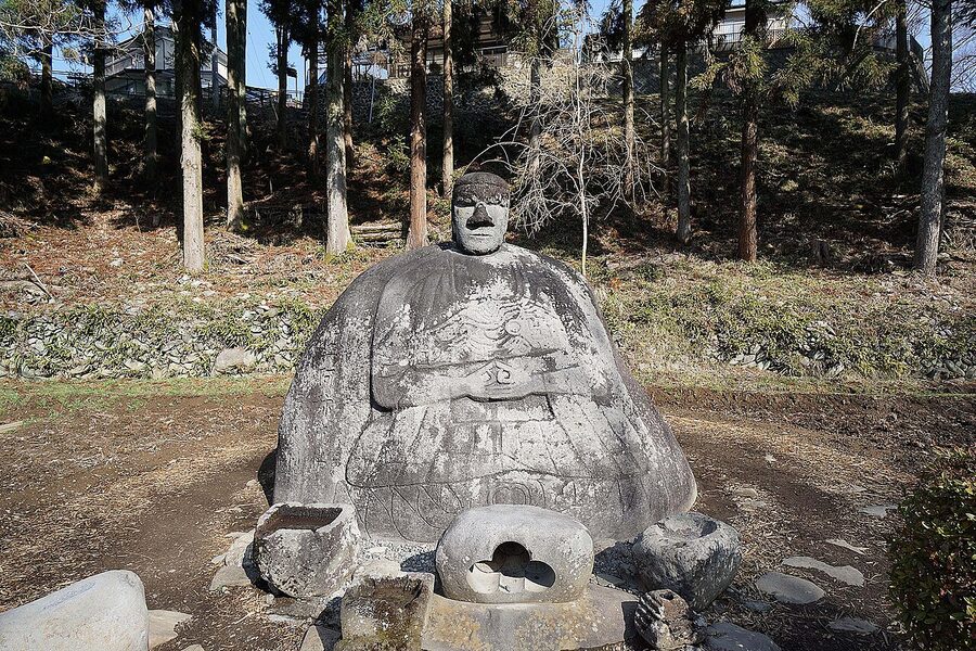 The Manji no Sekibutsu stone Buddha in Shimo-Suwa