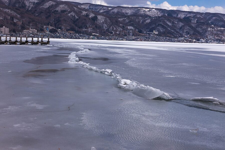 Omiwatari ridge on Lake Suwa, full lake view