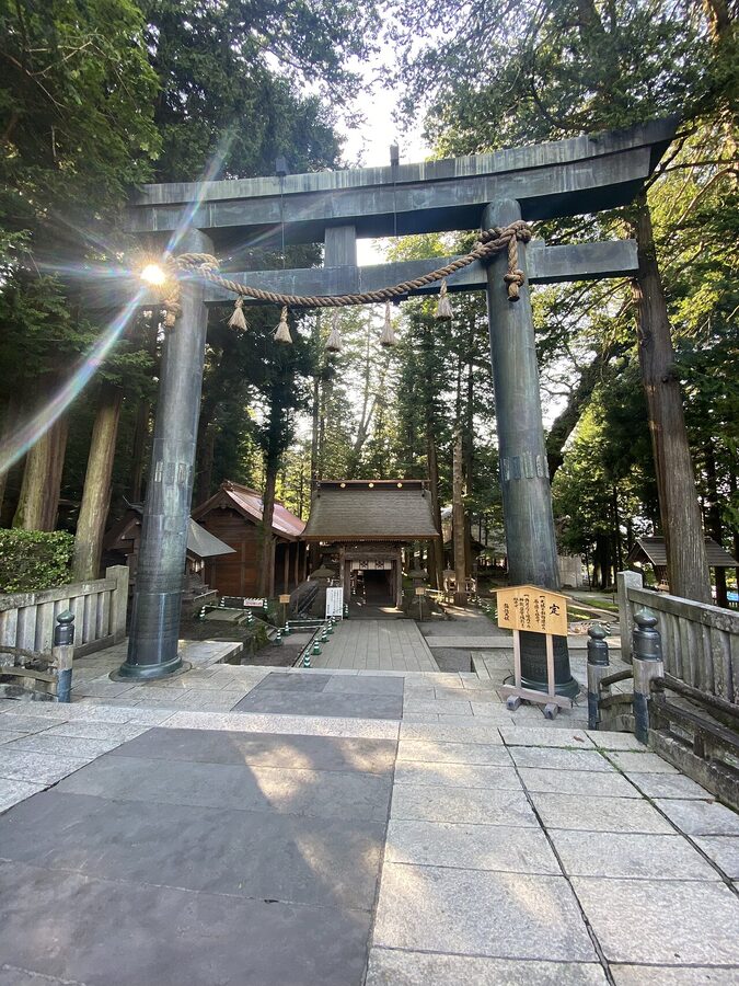 The large torii at Suwa Taisha Kamisha Honmiya