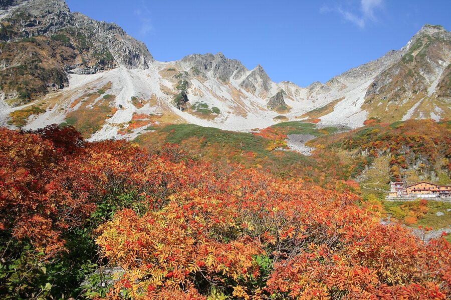 Karasawa Cirque in autumn