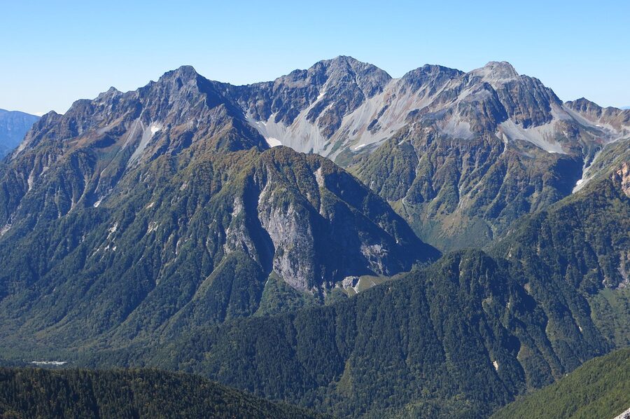 Hotaka mountain range from the east at Mount Jonen