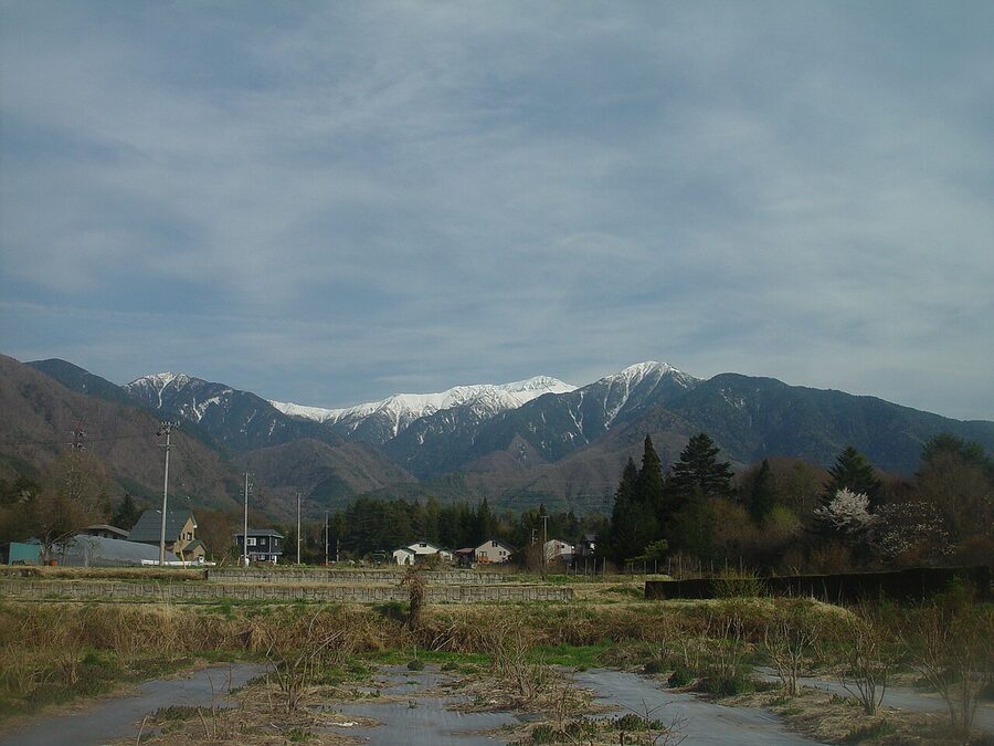 Mt Kiso-Komagatake summit ridge from Kisokoma Kogen