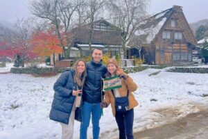 World Heritage Shirakawa-go Perfect Guided Tour from Kanazawa - Bus Day Logistics from Kanazawa Station (Start Time 7:50)