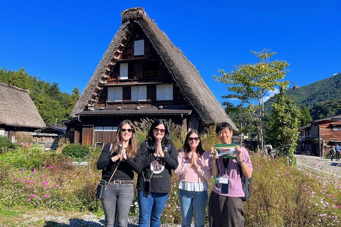 World Heritage Shirakawa-go Perfect Guided Tour from Kanazawa - Ogimachi Castle Observation Deck: 20 Minutes for the Big Views