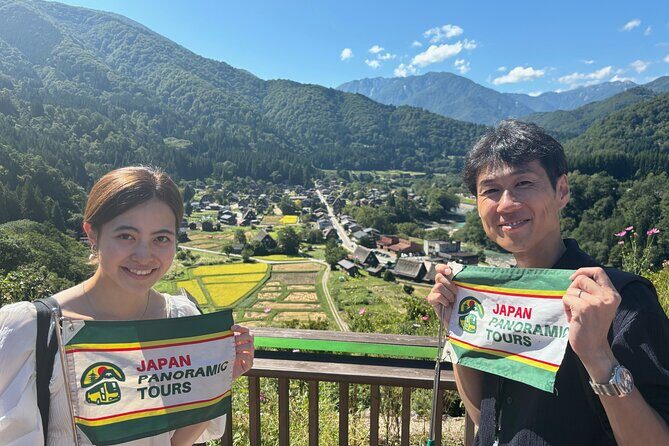 World Heritage Shirakawa-go Perfect Guided Tour from Kanazawa - Kenroku-en Finish: A Short Stop at a Big Deal