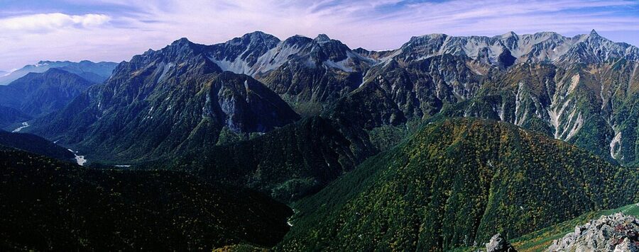Mt Hotaka and Mt Yari from Mt Jonen in autumn colour